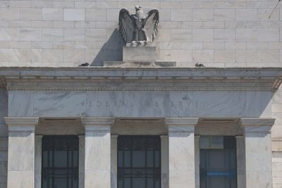 What if the Fed cut rates to just 1% like Trump wants? An analyst says it's 'ludicrous' and may scare businesses