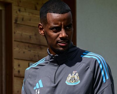 Howe confident Isak will stay at Newcastle after striker left out of thrashing by Celtic