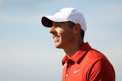 Rory McIlroy overcomes the bizarre to conjure thrilling charge at The Open