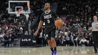 Clippers Executive Opens the Door to Reunion With Chris Paul