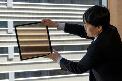 Japan Sees Bright Future For Ultra-thin, Flexible Solar Panels