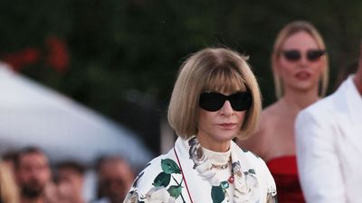 I never thought I'd see Anna Wintour in her robe, but she just proved nightwear really can look chic by day