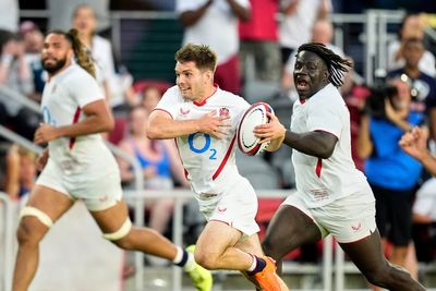 Lightning disrupts England’s electric display over USA