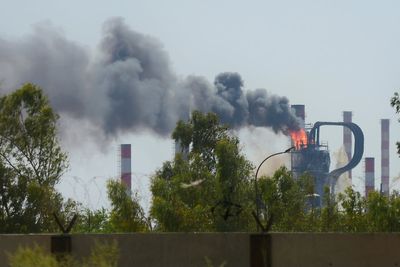 Fire at Iran's largest oil refinery kills 1 in the country's southwest