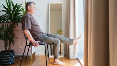 A physical therapist says these are the two simple stretches people who spend too much time sitting should do