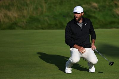 Scheffler Cruises Towards British Open Title Despite Slip-up