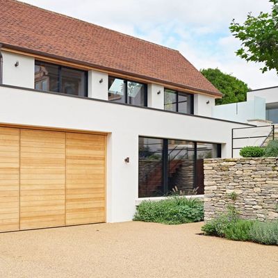There's a lot to love about resin driveways – but what are the downsides of this modern material you need to know about?