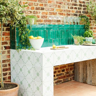Tiled splashbacks are the affordable outdoor kitchen trend I can't get enough of – these 4 styles are easy to recreate
