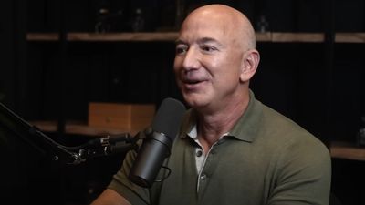 Jeff Bezos’ Wedding: ‘No One Signed NDAs,’ But Insider Speaks Out On Celebs Refusing To Be Photographed