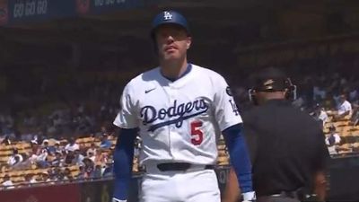 Freddie Freeman Immediately Took Himself Out of Dodgers Game After Being Hit By Pitch