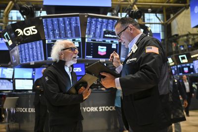 Dow futures turn higher as investors brace for a big week of earnings, housing market data and Jerome Powell