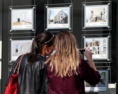 Average UK house asking price registers steepest monthly drop for 20 years