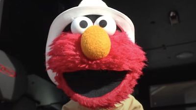 After Elmo Got Hacked, A New Post Went Viral In The Most Wholesome Way (And I Can't Get Enough)