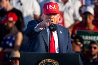 Trump Shares 'Greatest Bitcoin Explanation Of All Time' As BTC Gets Beaten By Ethereum, Dogecoin And Solana