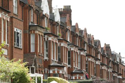The average UK house asking price drops more than usual