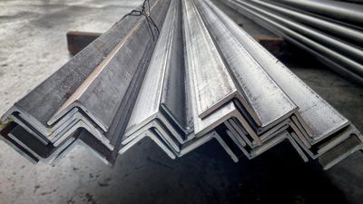 China-Led Rally Sends Iron Ore Over $100 Despite Looming Oversupply