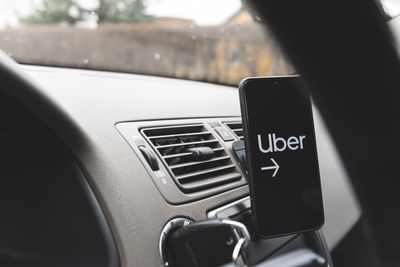8 Uber and Lyft Behaviors That Should Immediately Concern You
