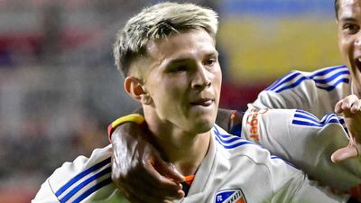 MLS Goals of the Week: Orellano, De La Vega and More From Matchday 26
