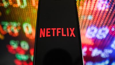 Is Now a Good Time To Invest in Netflix? Here’s What Experts Say