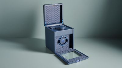 Wolf Earth Single Watch Winder review: a solid winder with modern tech