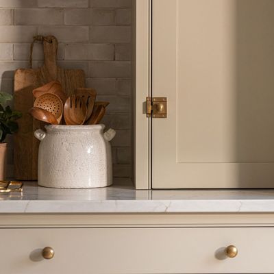 The quick hack design experts always use to instantly make a kitchen look more high-end – and you can do it for under £5