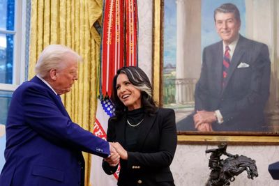 Conservatives Rage As Democrat Demands Tulsi Gabbard Stop Releasing Info About Alleged Obama Russia Hoax