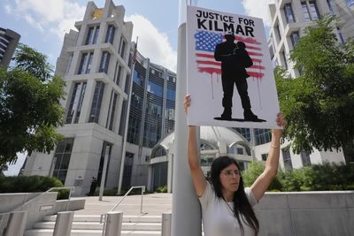 Lawyers ask that Kilmar Abrego Garcia stay in jail to avoid US deportation