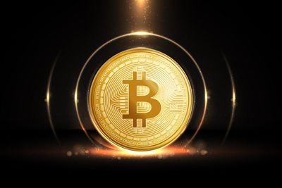 NFL Player Who Took Salary In Bitcoin Says Crypto Can Create Wealth In Years: 'What Took Your Grandparents A Lifetime To Build…'