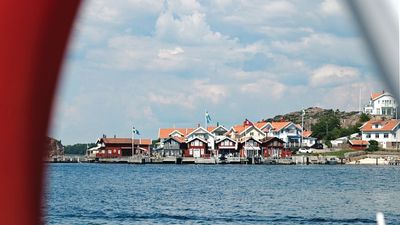 I know they are all the rage at the moment, but I left my compact camera in the hotel and shot Sweden with my phone