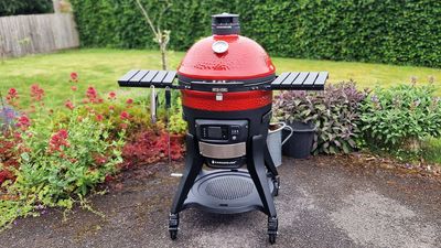 You can stop searching — after weeks of testing, I can confirm that the Kamado Joe Konnected is the perfect grill