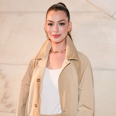 Anne Hathaway’s Curls Look So Good, Even Miranda Priestly Would Approve