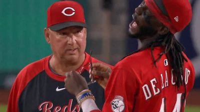Terry Francona's Eye Prescription Appeared to Give Elly De La Cruz a Headache