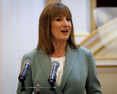 UK borrowing rises more than expected, putting pressure on Rachel Reeves