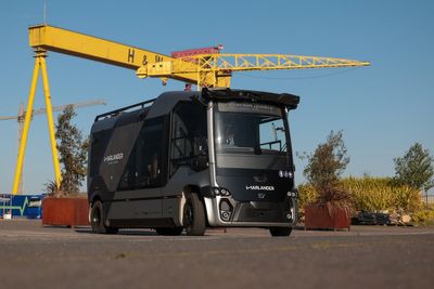 Self-driving bus service takes to the road in Belfast’s Titanic Quarter