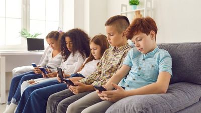 Smartphones lead to ‘suicidal thoughts, low self-worth and aggression’ in children under 13, study