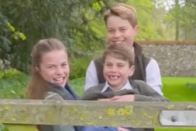 Prince George plays with Louis and Charlotte in 12th birthday video