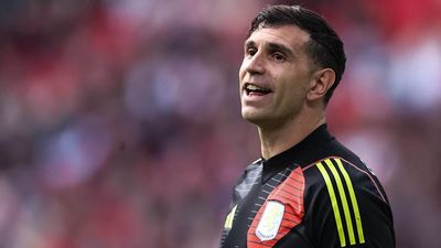 Man Utd ‘Submit Loan Bid’ for Rival Goalkeeper