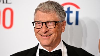 If Bill Gates Gave Every American $100, How Much Would He Have Left?