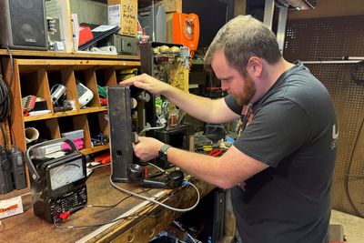 Vermont engineer revives pay phones for free calls in areas with poor cell service