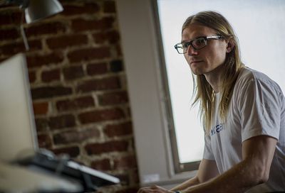FBI drops probe of Kraken founder, returns dozens of seized devices