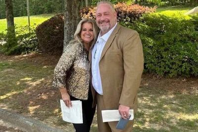 Woman compares husband’s death to George Floyd after cops allegedly kneel on his neck during restraint