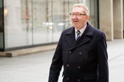 Former Unite union boss Len McCluskey took private jet flights organised by building firm, report finds