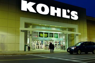 Investors breathe life into new batch of meme stocks as Kohl's, Opendoor Technologies surge