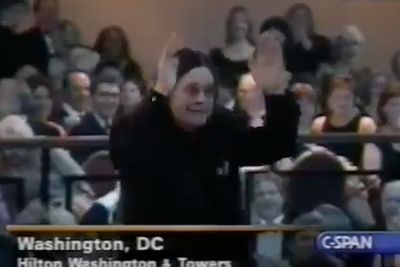 Ozzy Osbourne steals the show at 2002 White House Correspondents’ Dinner in resurfaced clip