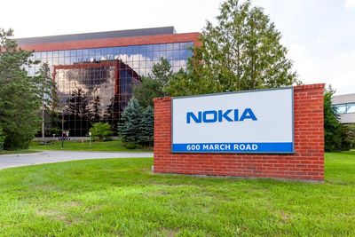 Nokia Shares Decline After Company Lowers 2025 Operating Profit Guidance