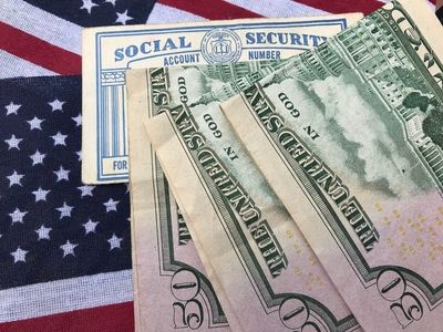 He Lost His Wife — And Now He's Been Waiting Over 6 Months For Her Social Security Benefits