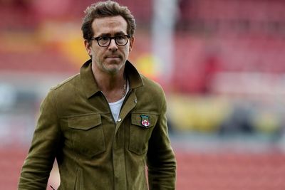 Ryan Reynolds pays tribute after death of Joey Jones