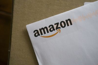 Amazon Stock Rally Hits New Highs: Buy Into Earnings?