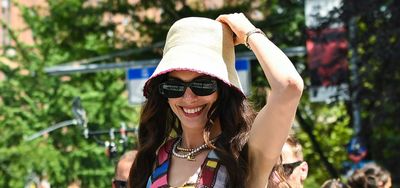 Anne Hathaway is spotted filming The Devil Wears Prada 2. The trend-worthy outfits are already giving us serious outfit envy