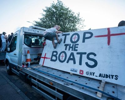 Dover asylum protests pose danger to small boat arrivals, charities say